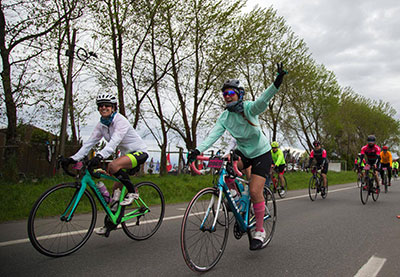Treintañeras cambian el running por el ciclismo de ruta