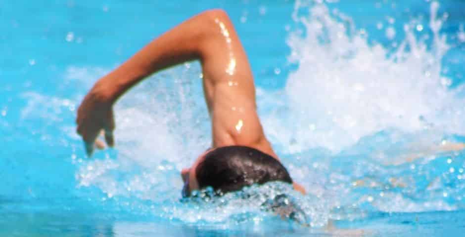 codo alto natación