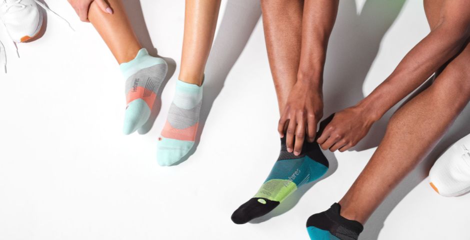 feetures