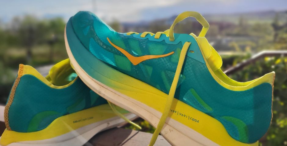 hoka rocket x2