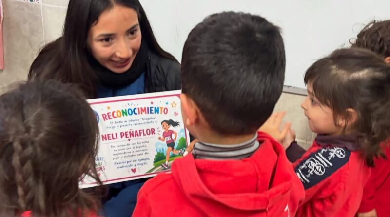 Una campeona de atletismo de Argentina compartió un divertido momento con chicos de un jardín de infantes y recibió una comparación con Messi –